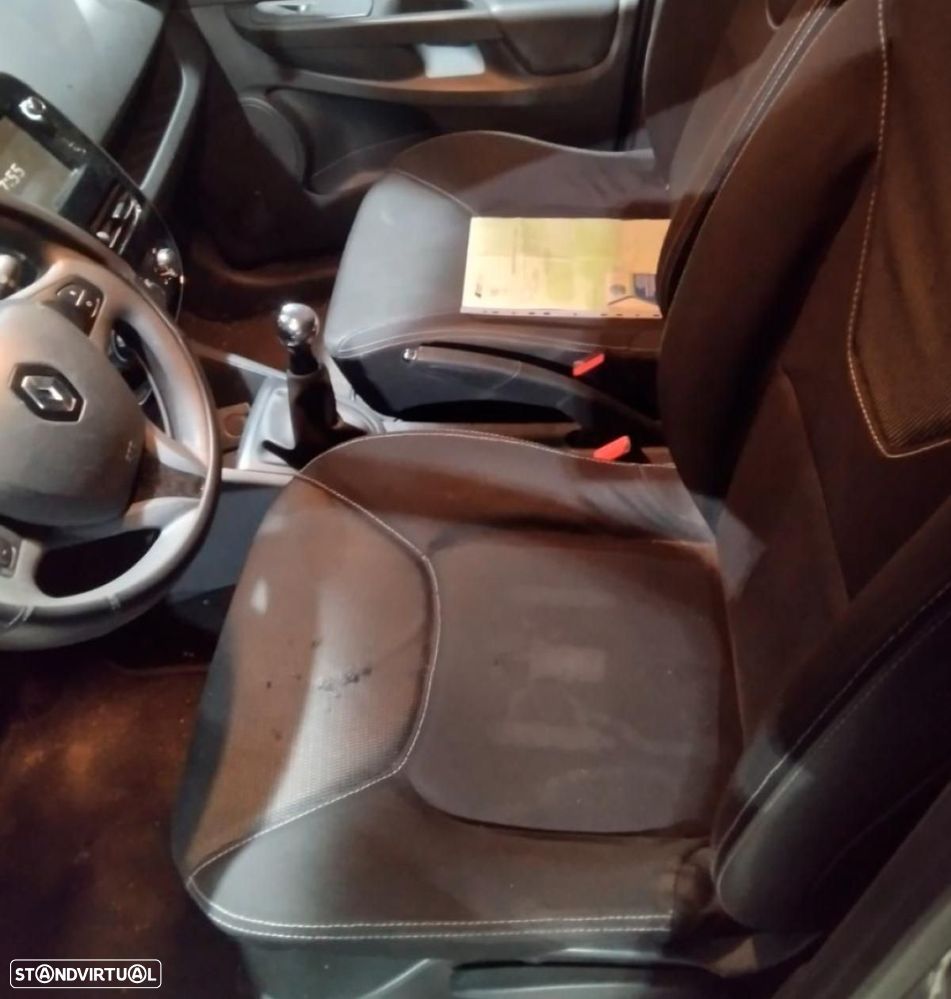 Renault Clio Sport Tourer - 3