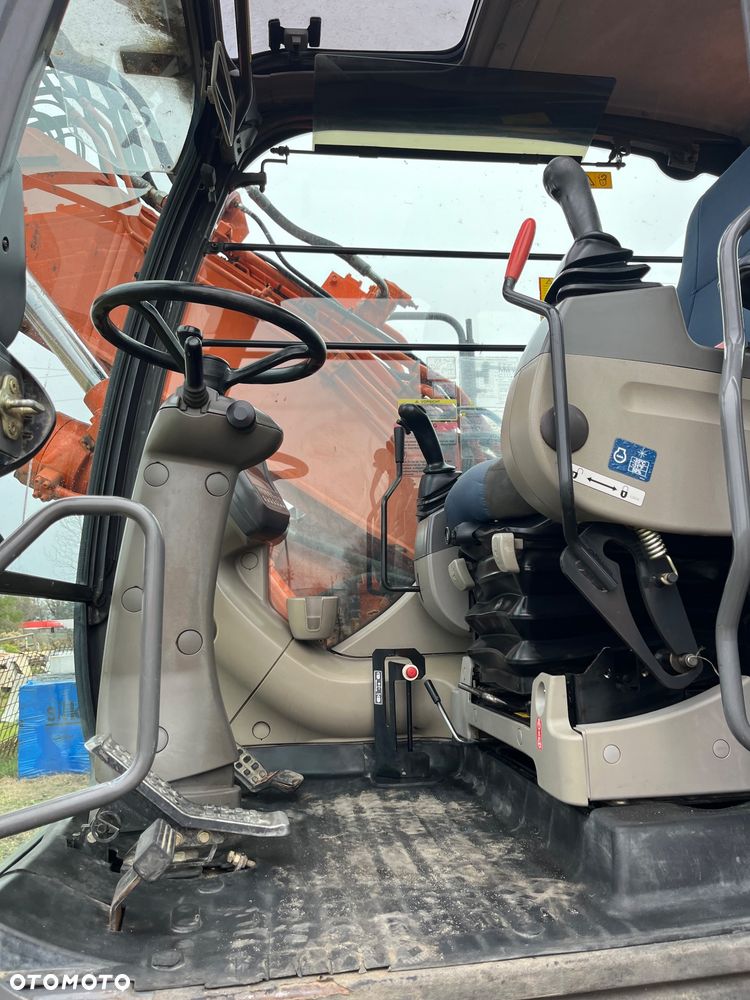 Hitachi ZAXIS140w - 7