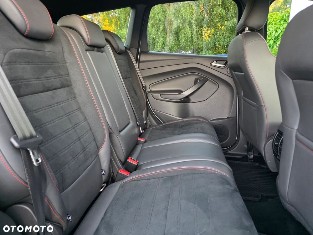 Ford Kuga 2.0 TDCi FWD ST-Line - 34