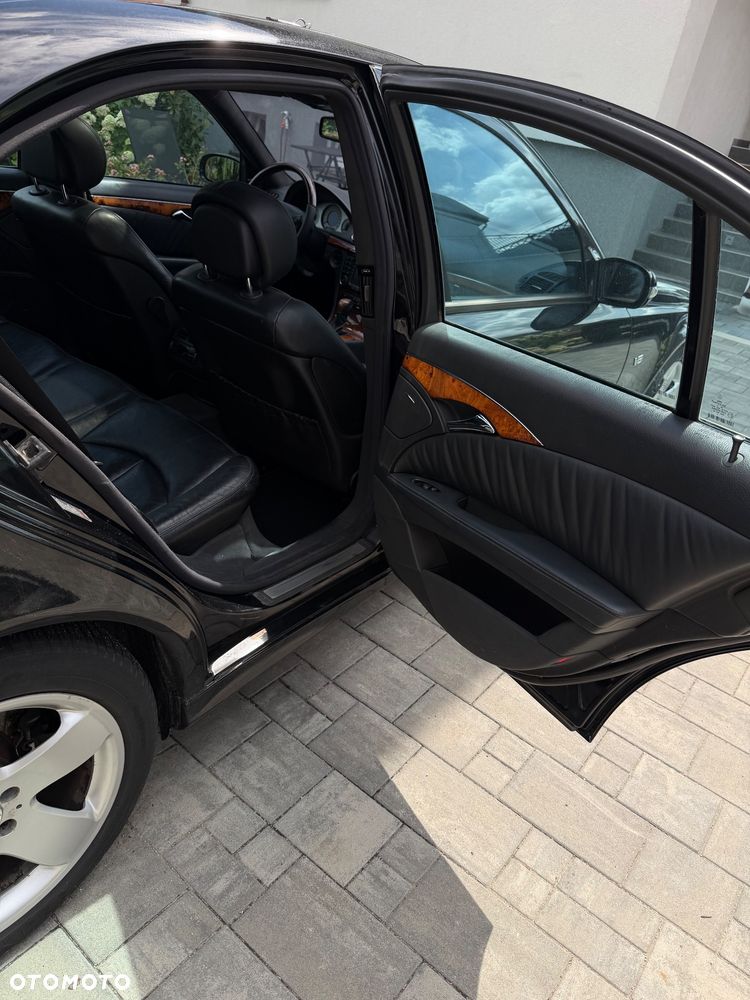 Mercedes-Benz Klasa E 500 Avantgarde - 25