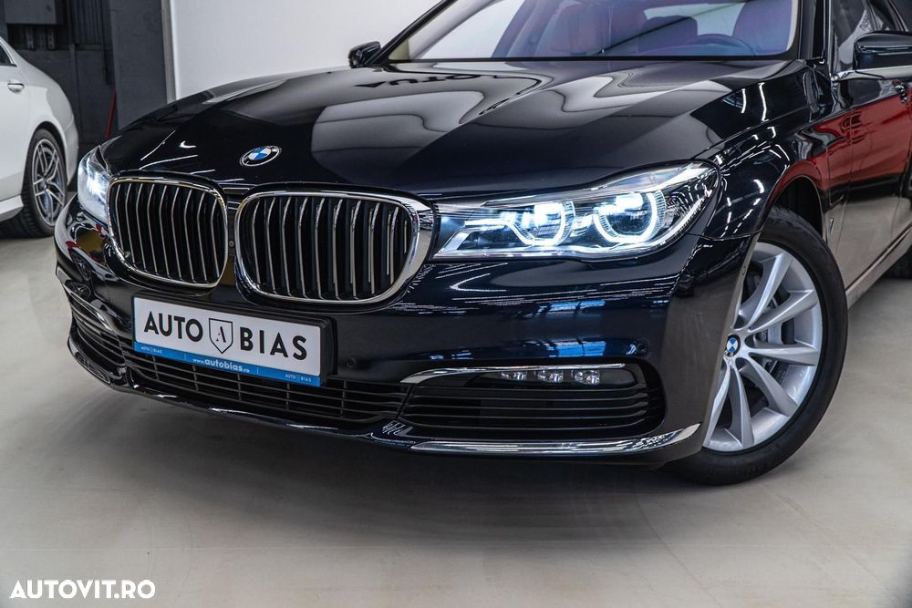BMW Seria 7 740e iPerformance - 11