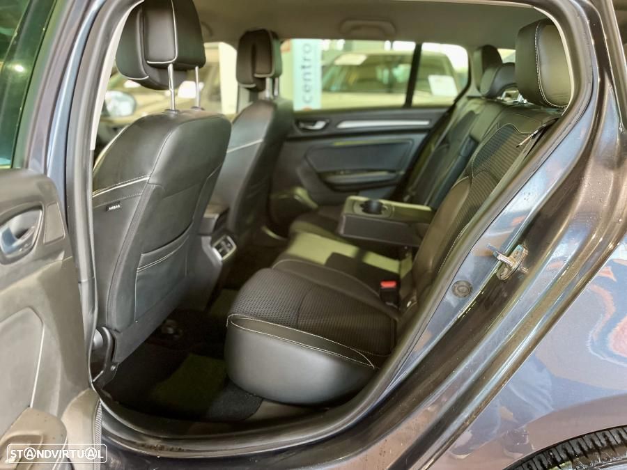 Renault Mégane Sport Tourer - 28