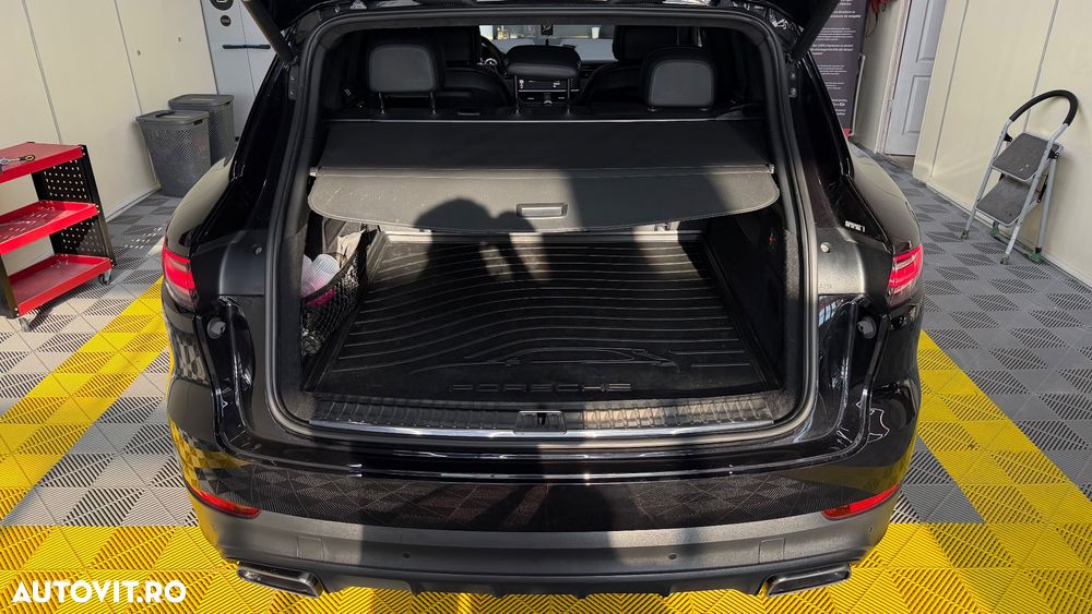 Porsche Cayenne Tiptronic S Platinum Edition - 34