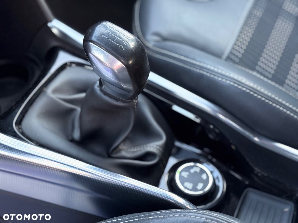 Peugeot 2008 120 VTI Allure - 14