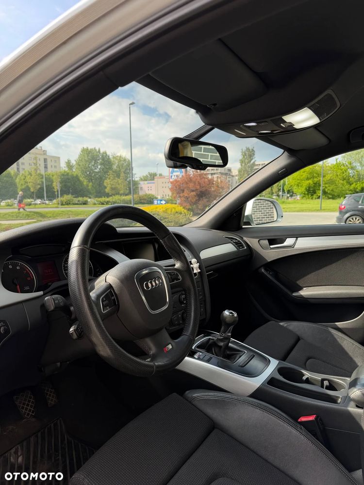 Audi A4 Limousine - 9