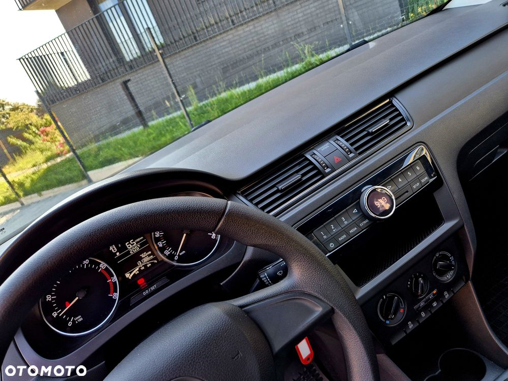 Skoda RAPID Spb 1.2 TSI Active - 4