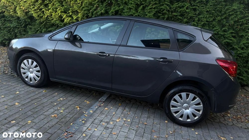 Opel Astra IV 1.4 T Active - 2