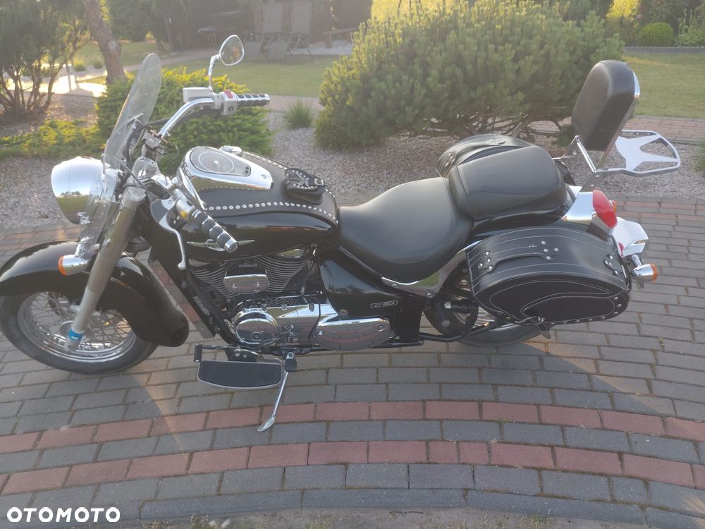 Suzuki Boulevard - 2