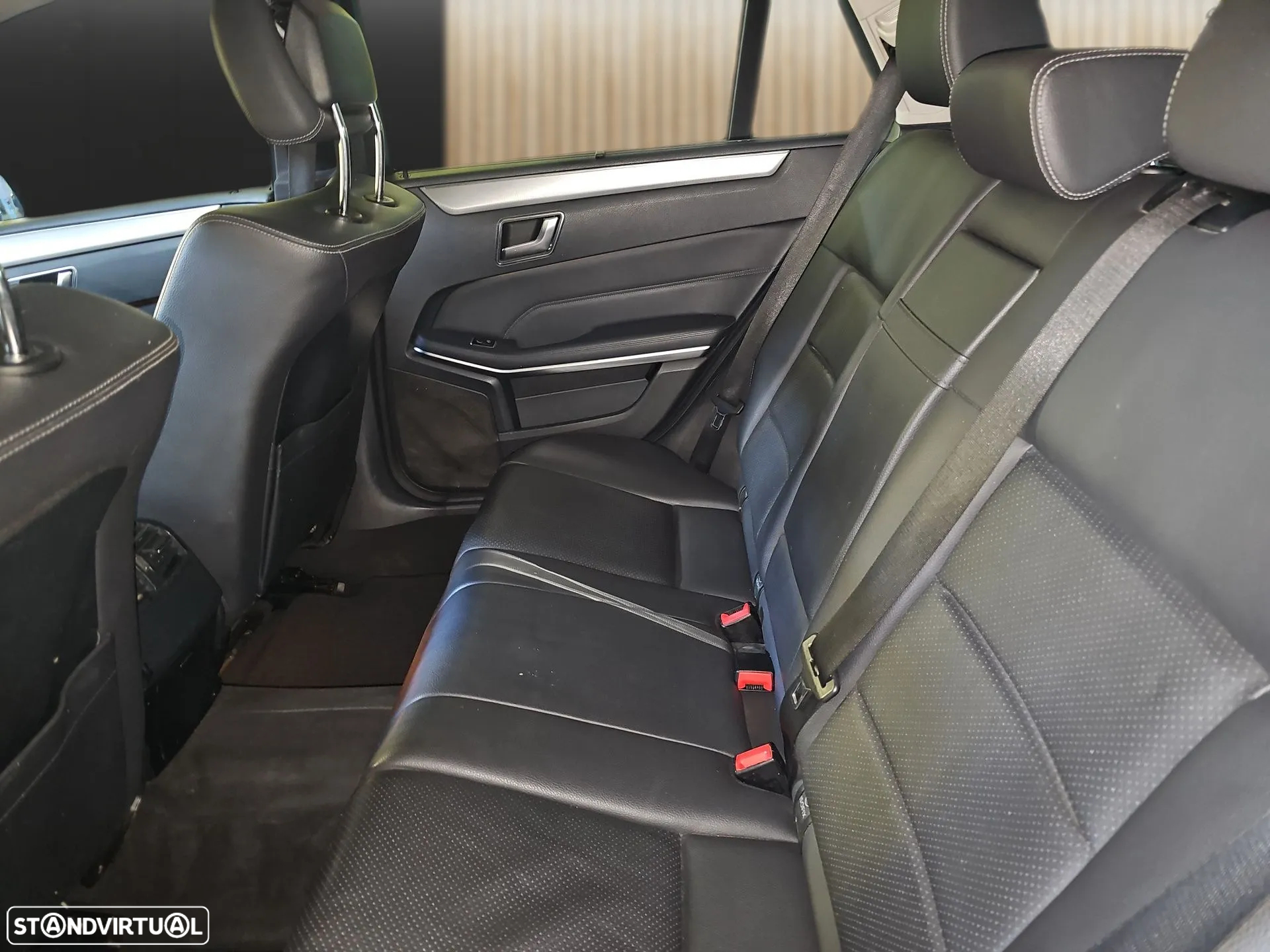 Mercedes-Benz E 300 Bluetec Hybrid Avantgarde - 11