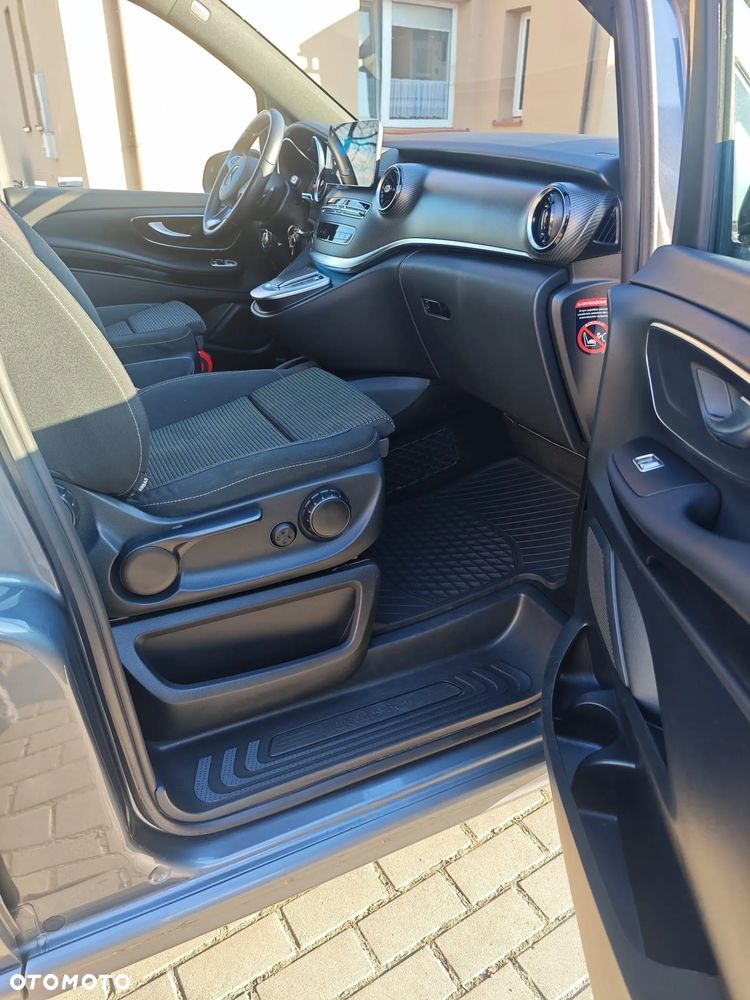 Mercedes-Benz Klasa V 300 d 4-Matic 9G-Tronic - 12