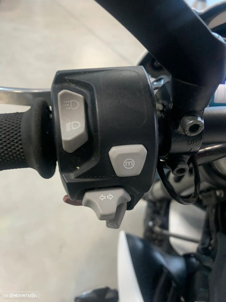 Triumph Speed Triple SPEED TRIPLE 765 - 5