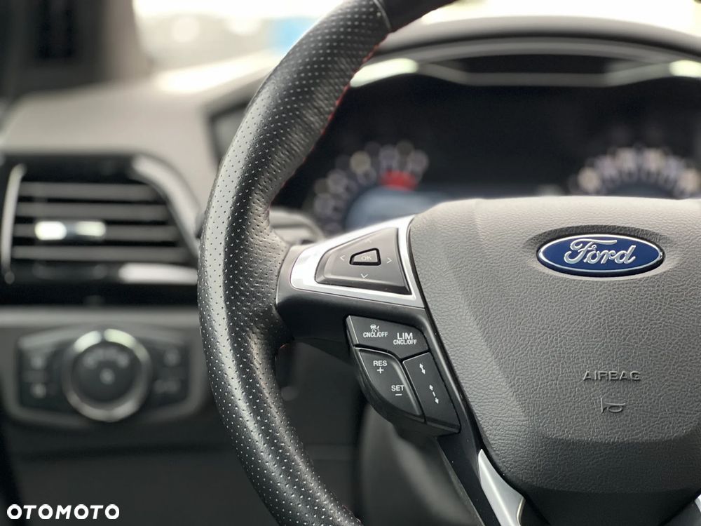 Ford Mondeo - 21