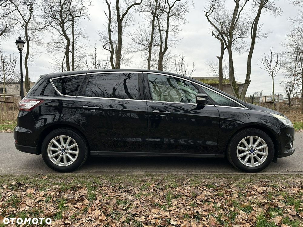 Ford S-Max - 11