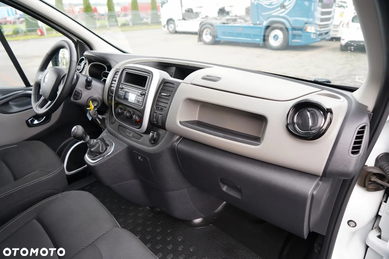 Renault TRAFIC / BLASZAK / ZABUDOWA WARSZTATOWA / MANUAL / SPROWADZONY / PO KONTRAKCIE SERWISOWYM - 30
