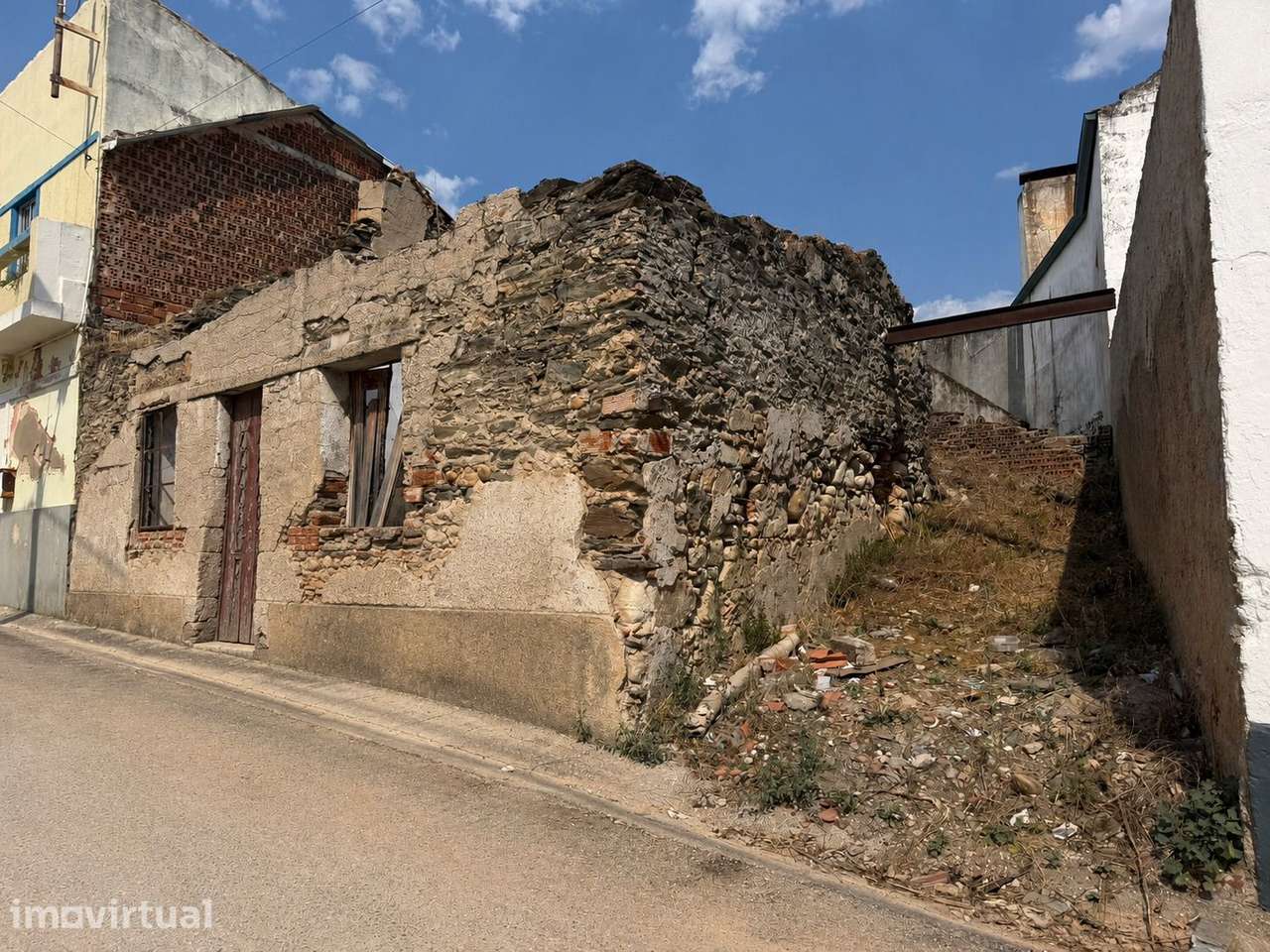 Prédio para Reconstrução Total  a 15 minutos de Abrantes - Grande imagem: 3/5