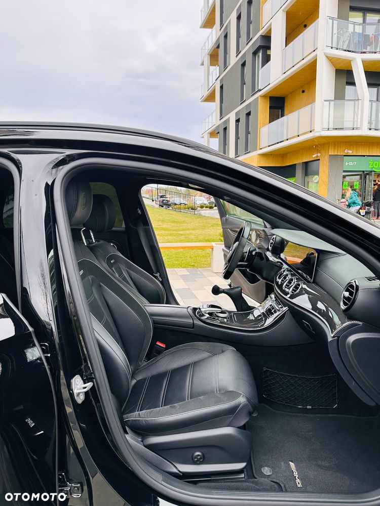 Mercedes-Benz Klasa E AMG 63 S 4-Matic+ - 24