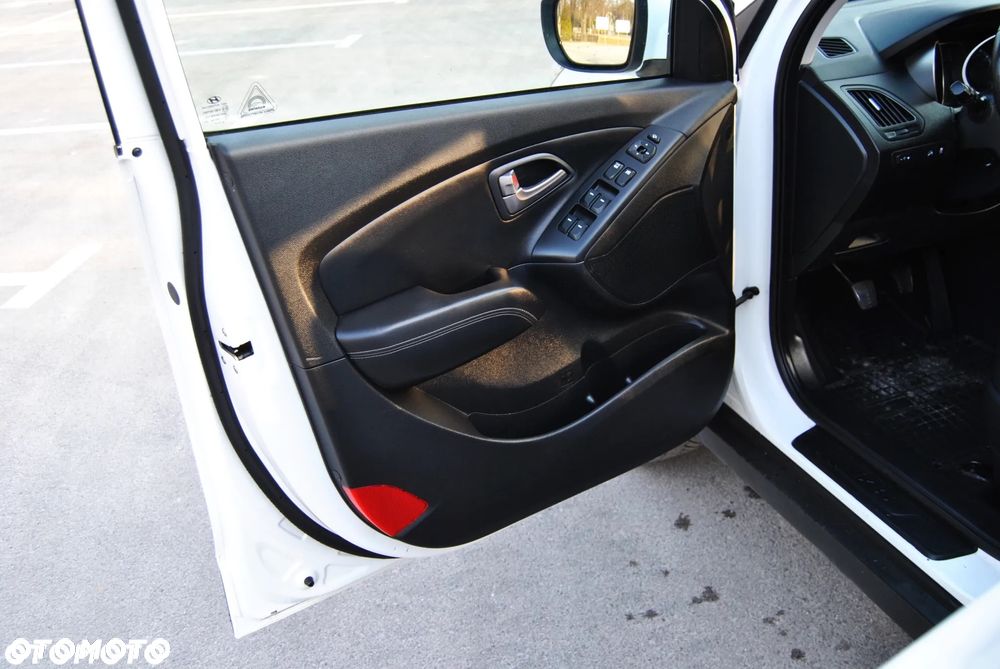 Hyundai ix35 1.6 2WD Fifa World Cup Edition - 10