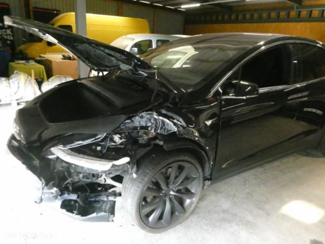 Tesla Model X Long Range Plus - 4