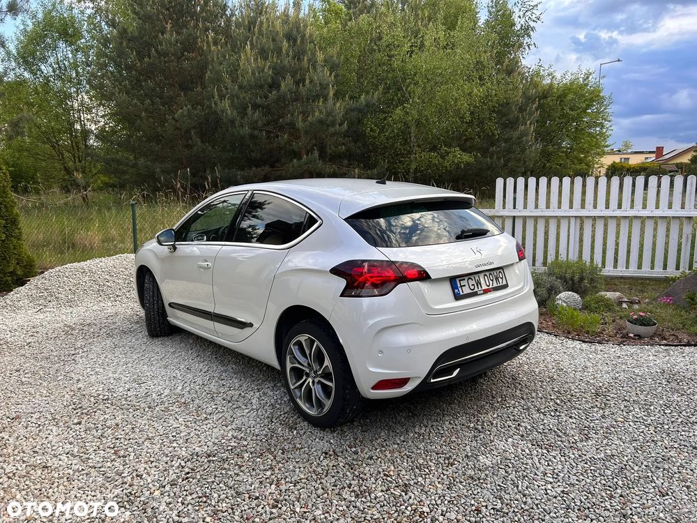 Citroën DS4 2.0 HDi SportChic - 4