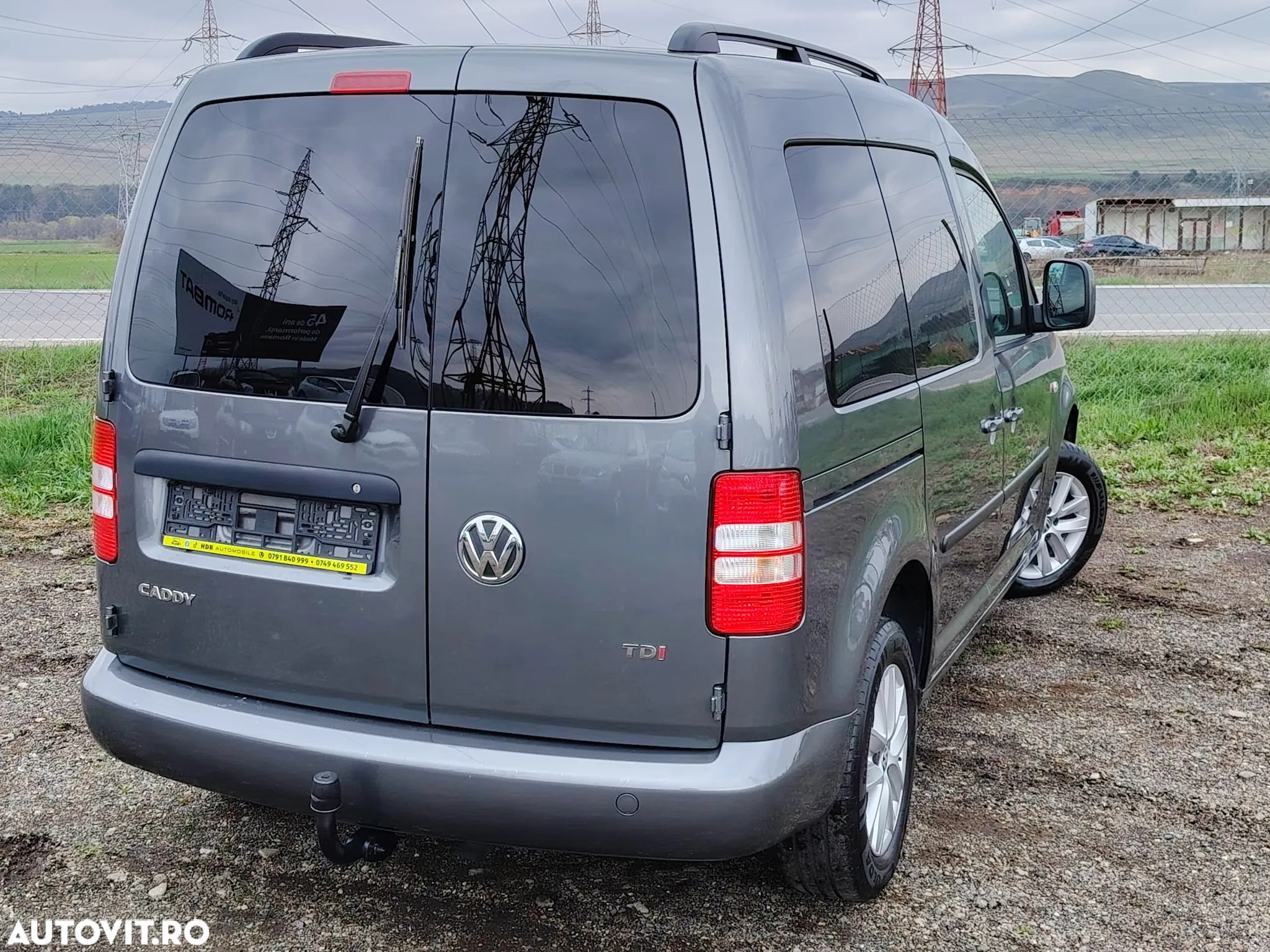 Volkswagen Caddy 1.6 TDI Comfortline DSG - 4