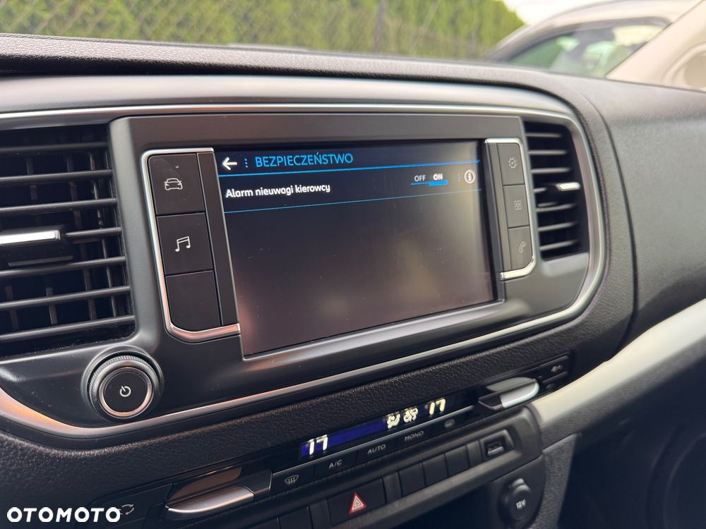 Peugeot Expert Jumpy Scudo Proace Brygadówka 6 osób - 32