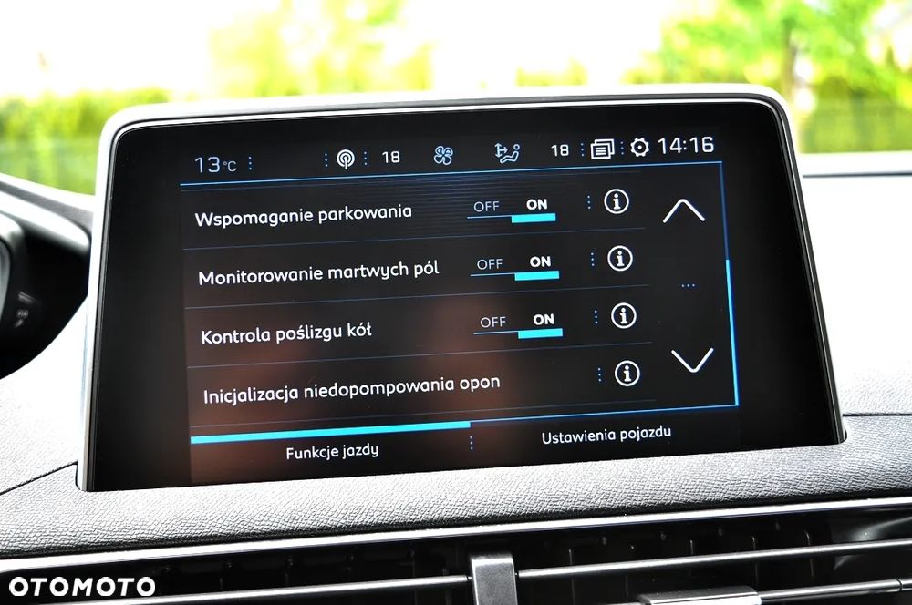 Peugeot 5008 1.5 BlueHDi Allure S&S EAT8 - 32