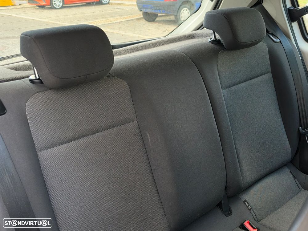 VW Up! 1.0 BlueMotion Move - 16