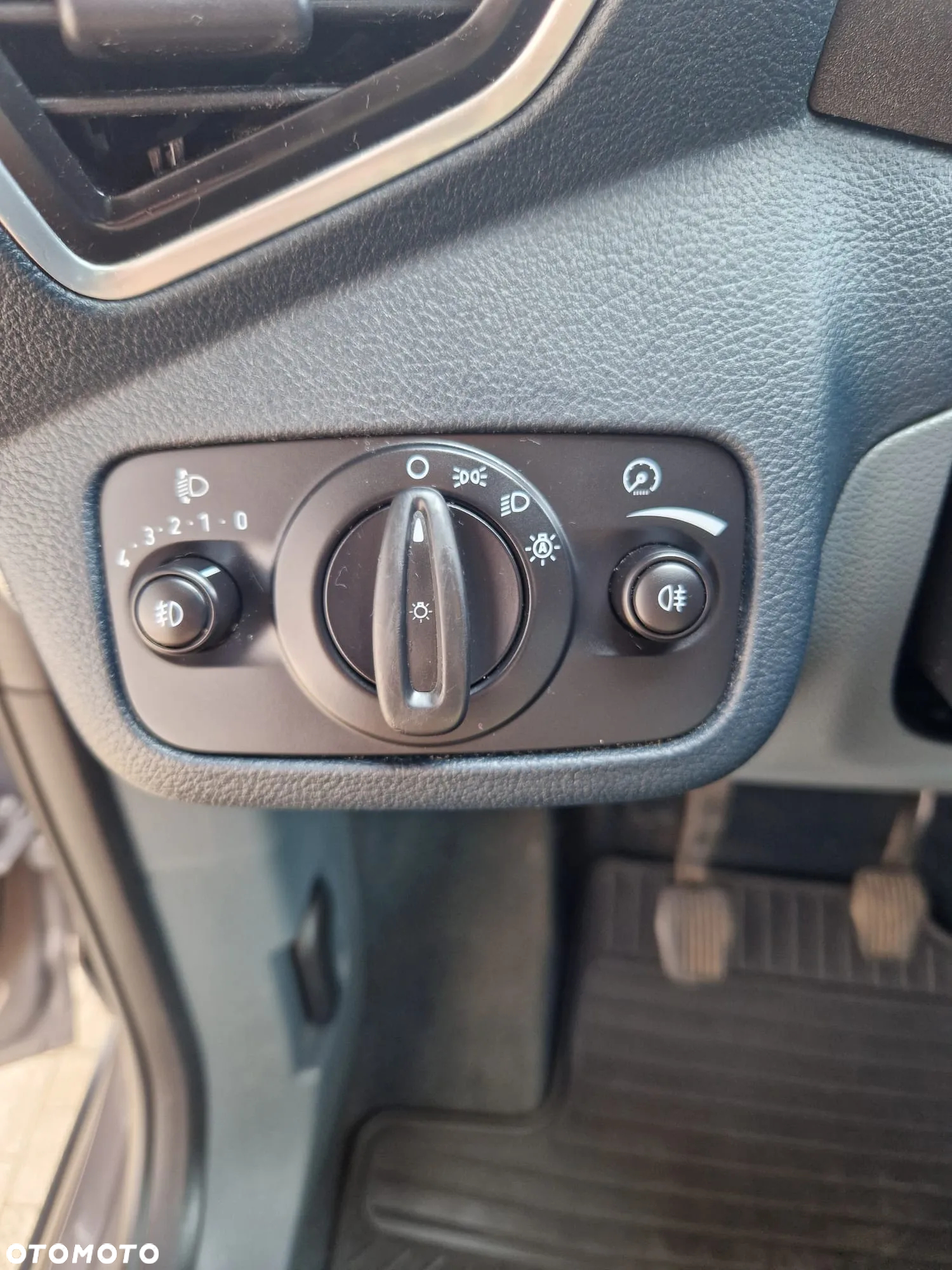 Ford C-MAX 1.6 TDCi Start-Stop-System Titanium - 11
