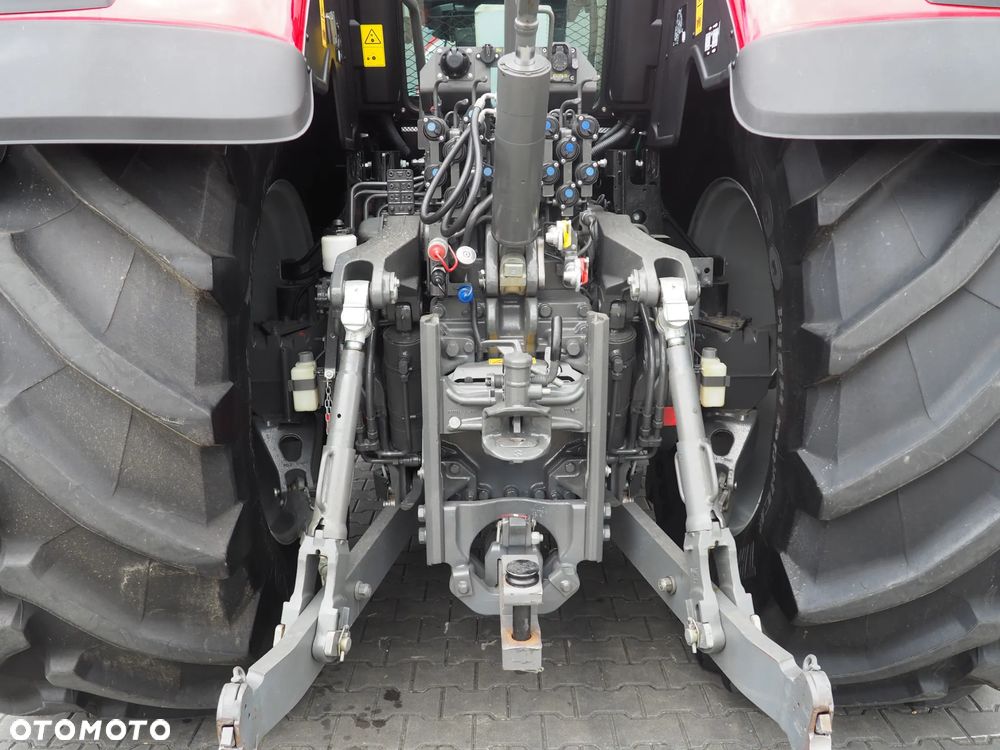 Massey Ferguson 8740 S - 11