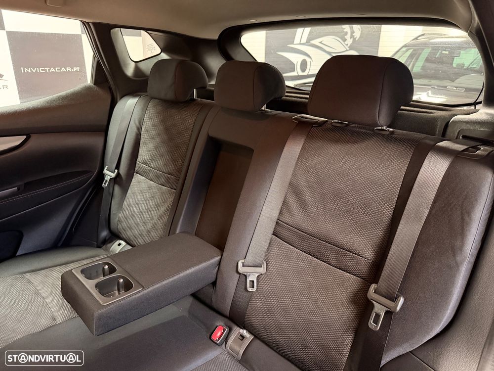 Nissan Qashqai 1.5 dCi N-Connecta 18 - 44