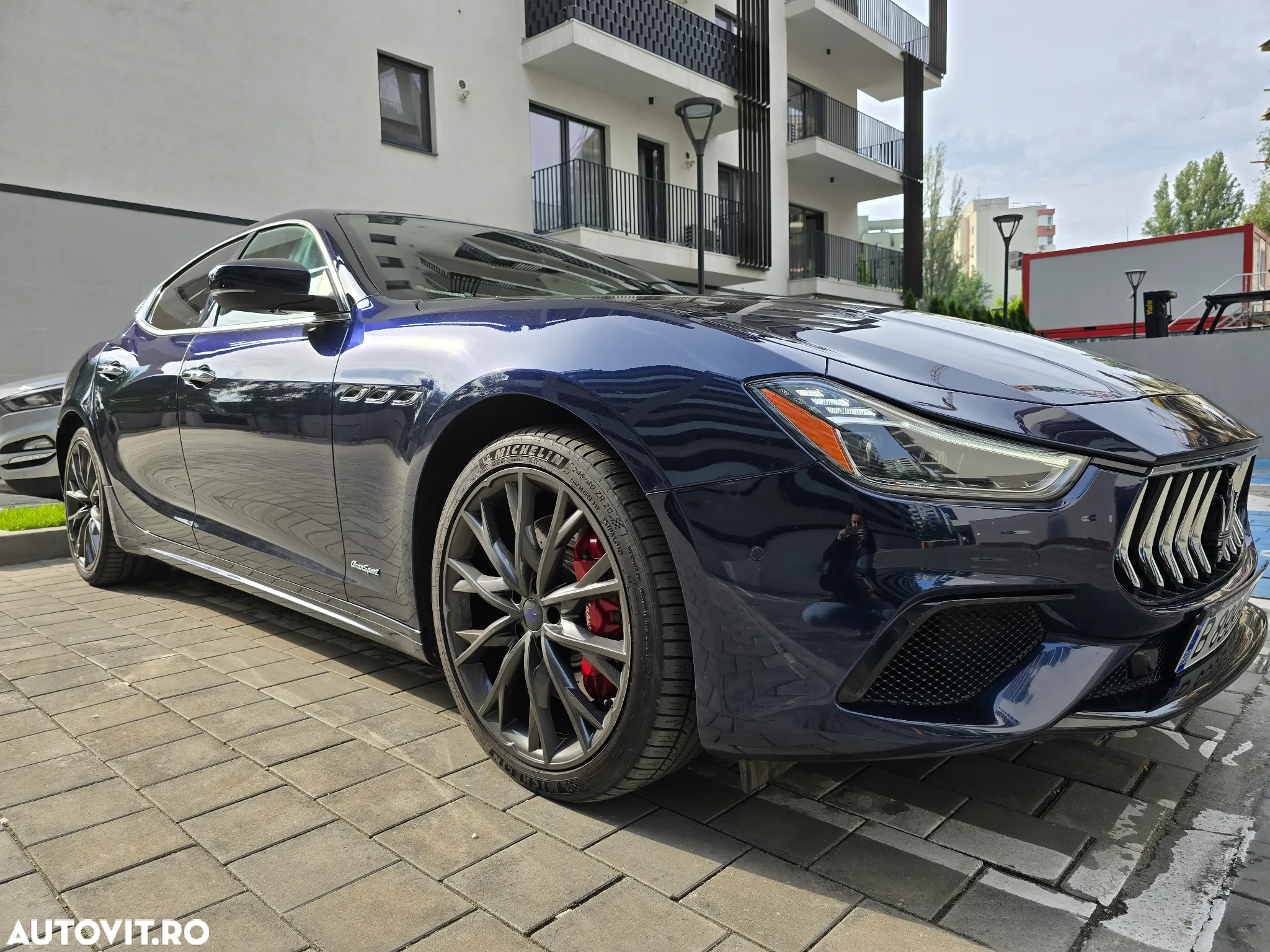 Maserati Ghibli GranSport - 3