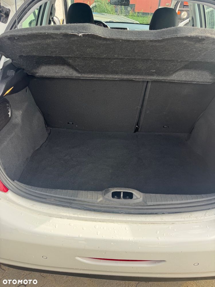 Peugeot 208 - 20