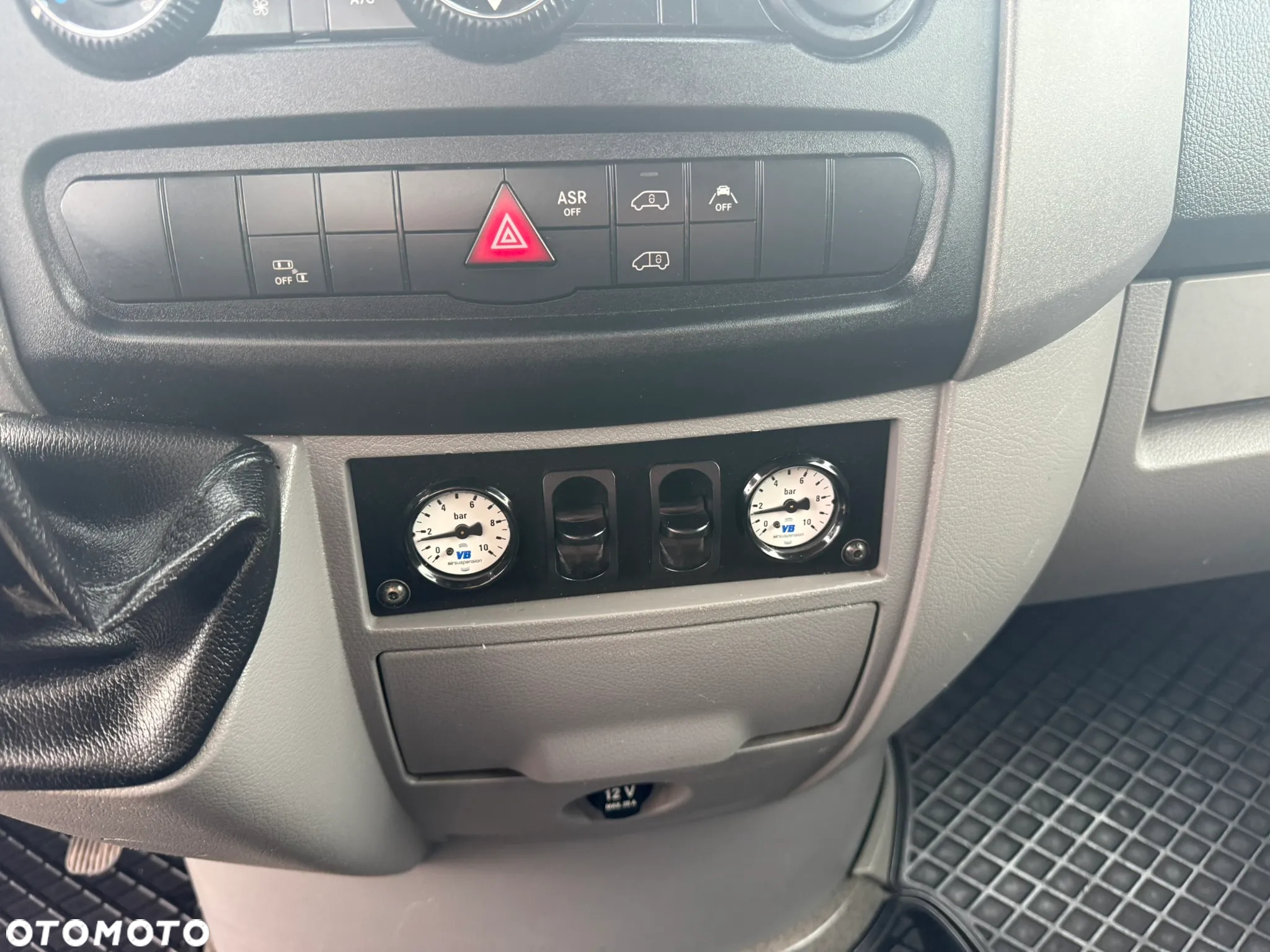 Mercedes-Benz Sprinter - 11