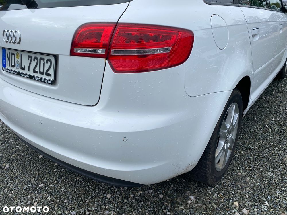 Audi A3 Sportback 1.6 Attraction - 12