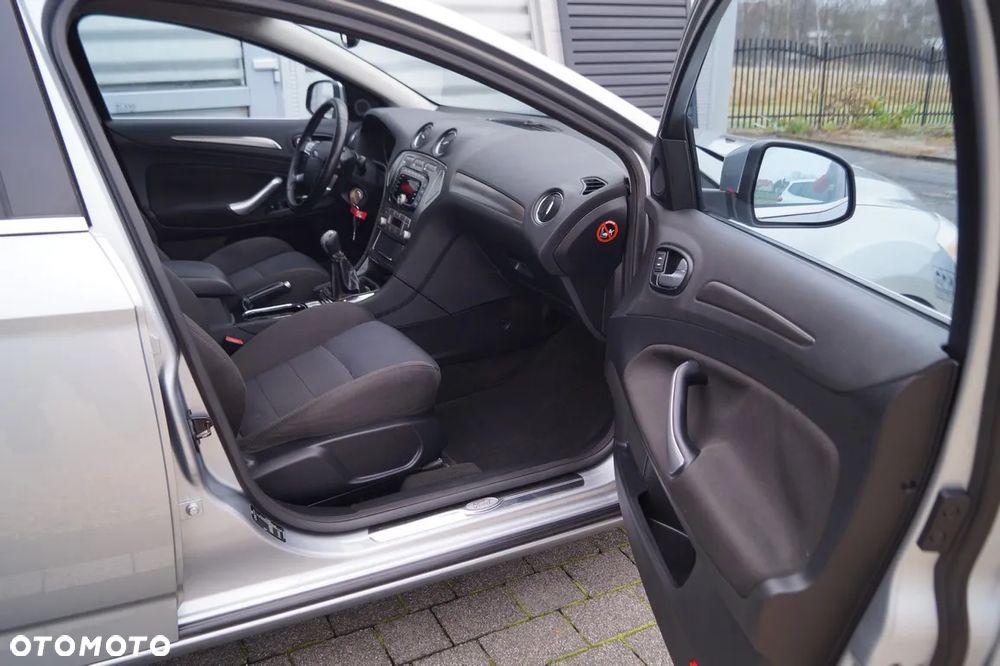 Ford Mondeo 2.0 Viva Titanium - 19