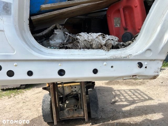 LAND ROVER DISCOVERT III IV próg słupek LEWY - 3