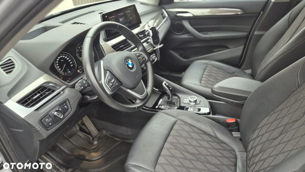 BMW X1 sDrive20i xLine - 11