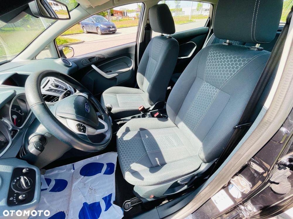 Ford Fiesta 1.25 Titanium - 10