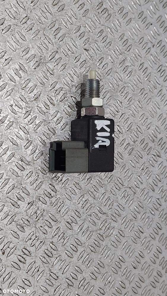 WŁĄCZNIK ŚWIATEŁ STOP KIA/HUNDAY 4-PIN NR 938103K000 - 1