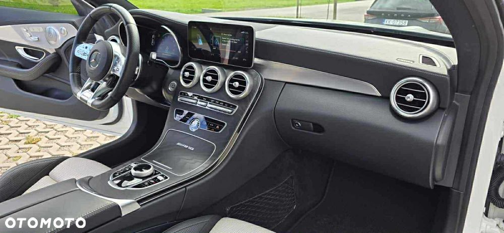 Mercedes-Benz Klasa C AMG 63 S Coupe AMG Speedshift MCT 9G - 14
