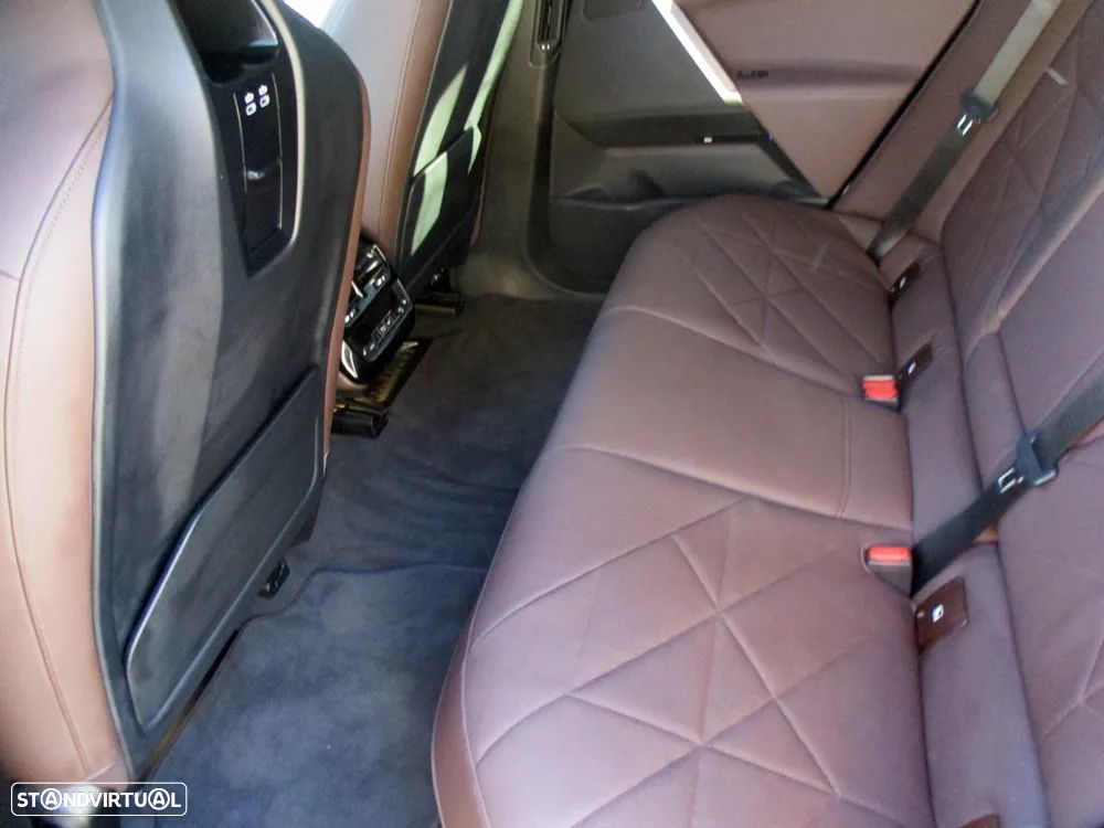 BMW iX xDrive 50 Pack Desportivo - 37
