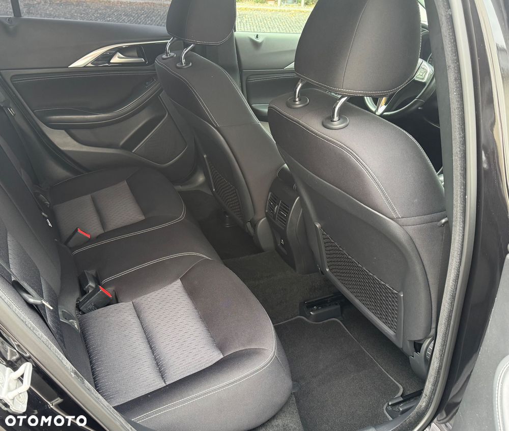 Infiniti Q30 2.2d DCT - 23