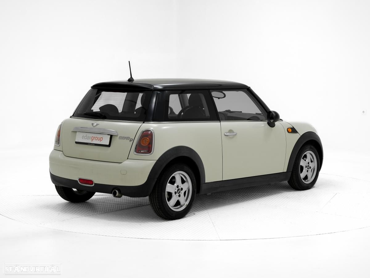 MINI 3 Portas Cooper D - 3