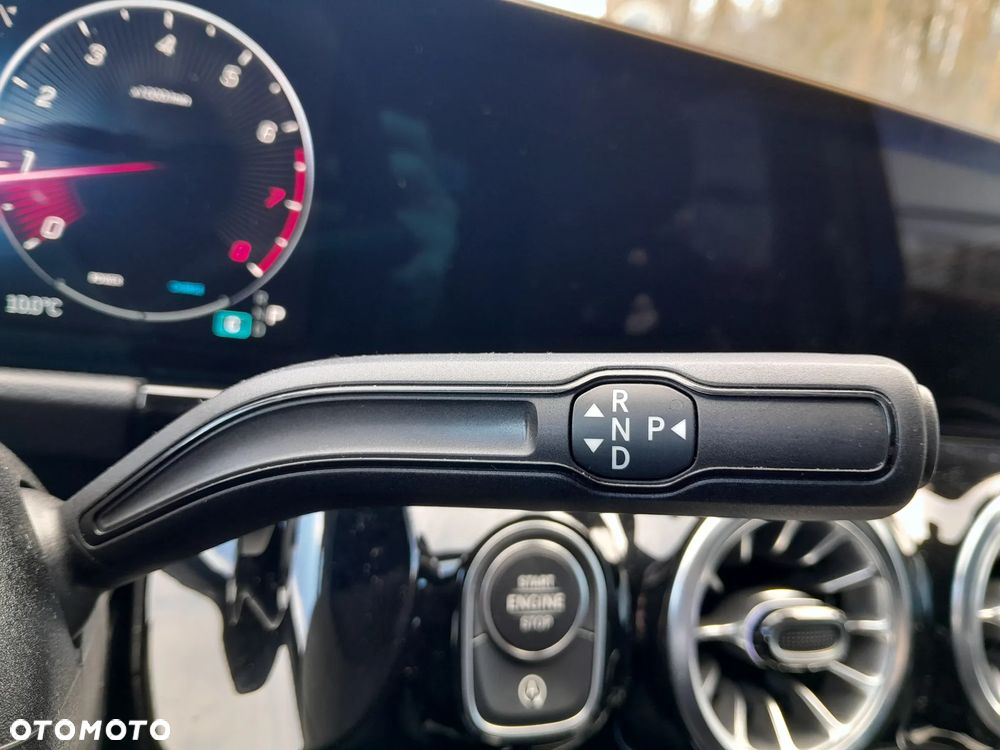 Mercedes-Benz GLA 200 AMG Line - 14