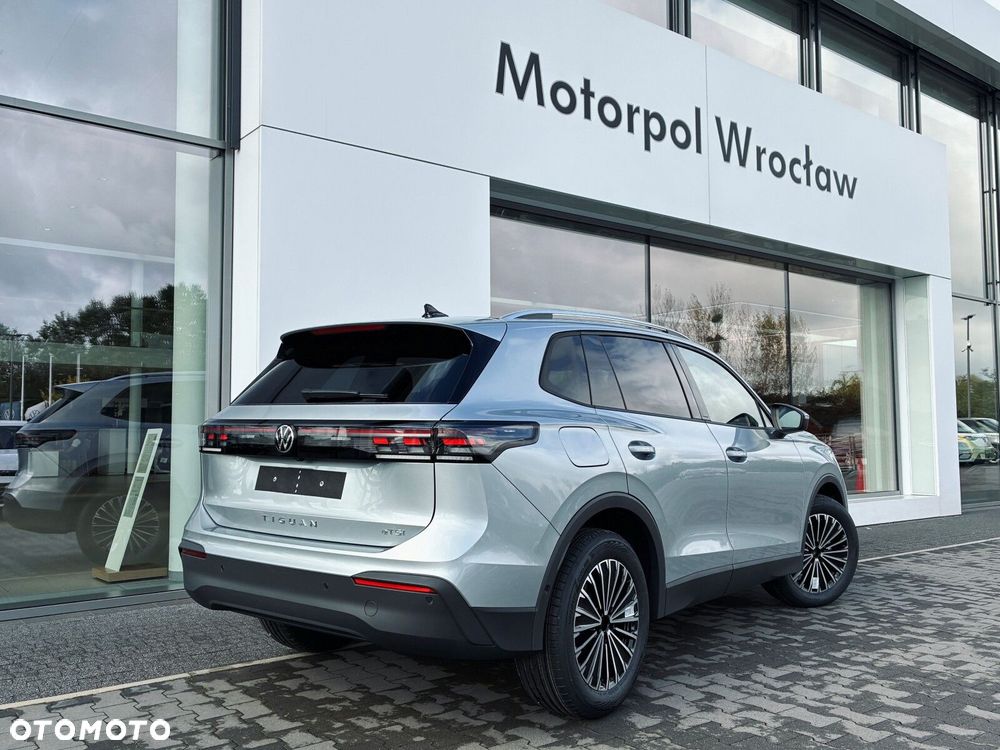 Volkswagen Tiguan - 10