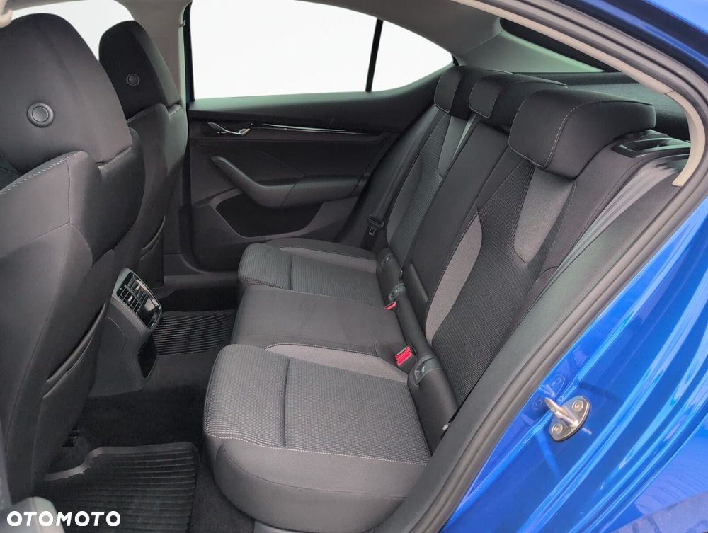 Skoda Octavia 2.0 TDI Ambition DSG - 11