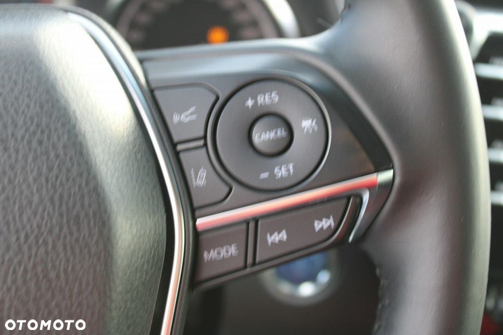 Toyota Camry - 24