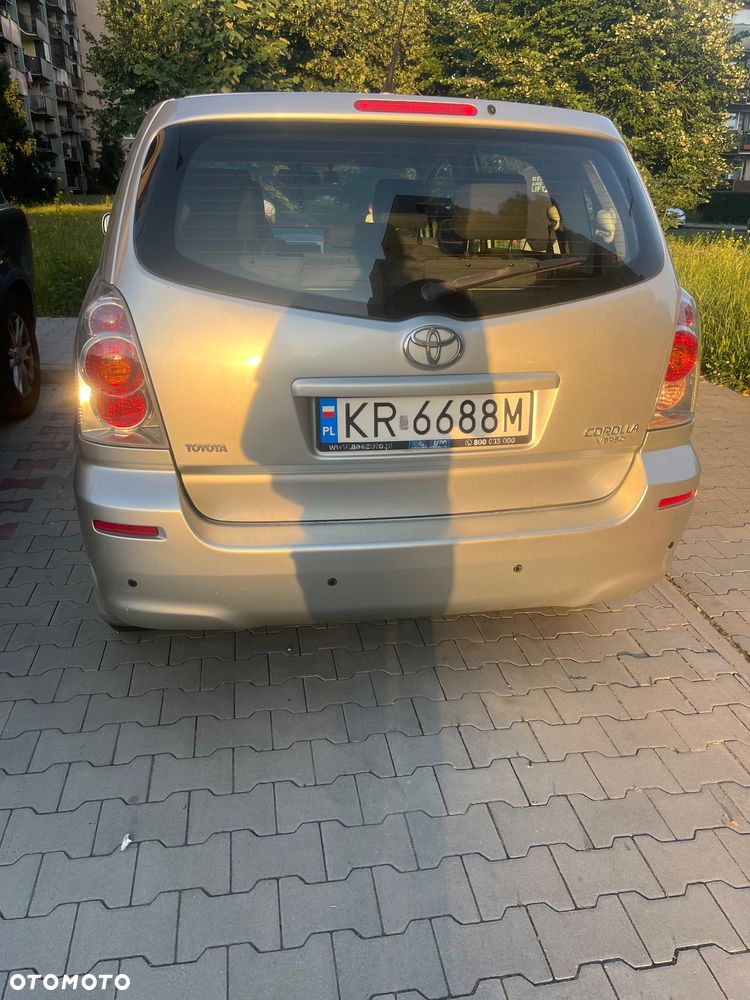 Toyota Corolla Verso 1.8 Sol 7os - 3