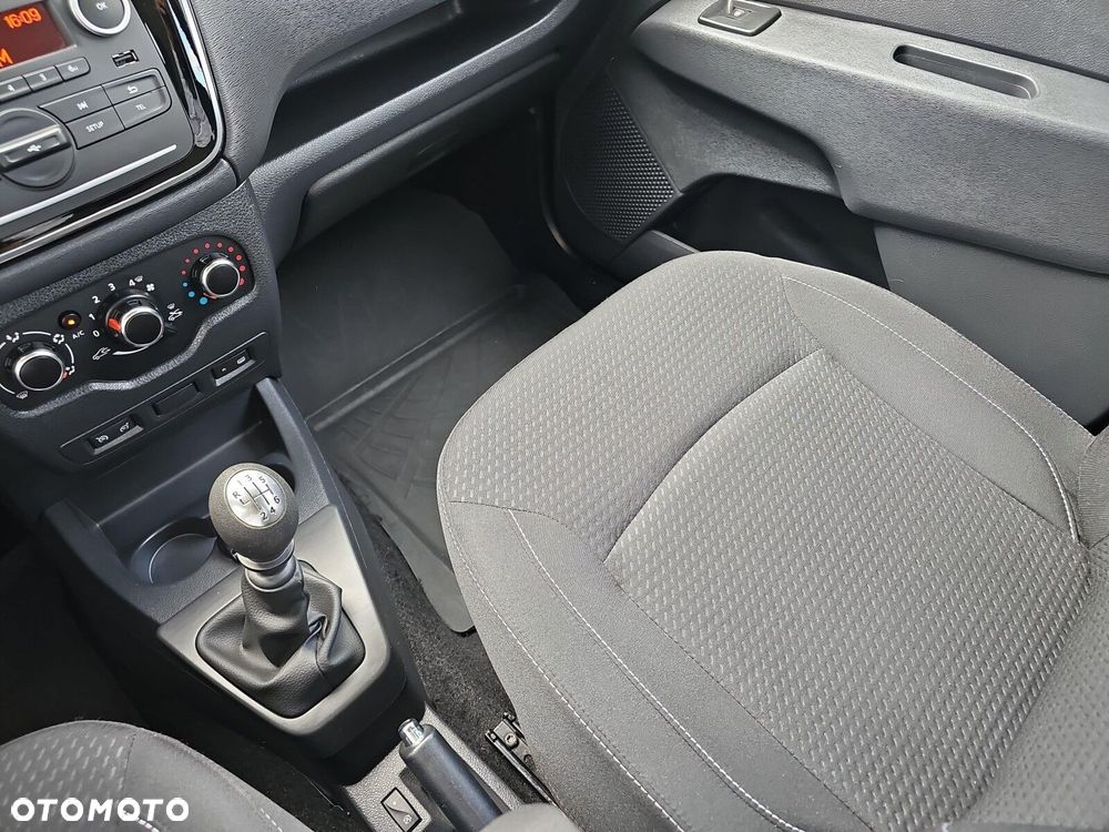 Dacia Lodgy 1.5 Blue dCi Laureate S&S EU6d - 26