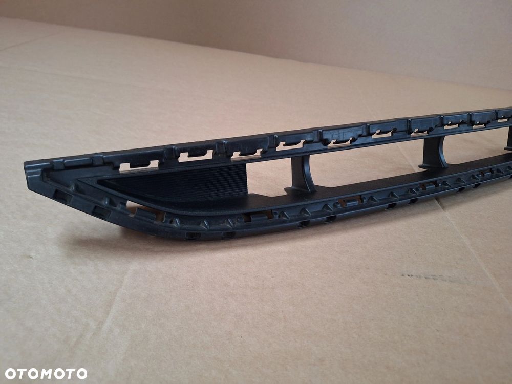 HYUNDAI i30 III 17-20 KRATKA ŚRODKOWA DOLNA W ZDERZAK PRZÓD PRZEDNI ORYG. 86561-G4000 WYSYŁKA 24H - 2